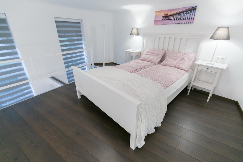 Sleek Minimalist Studio At Inner City Budapeszt Zewnętrze zdjęcie