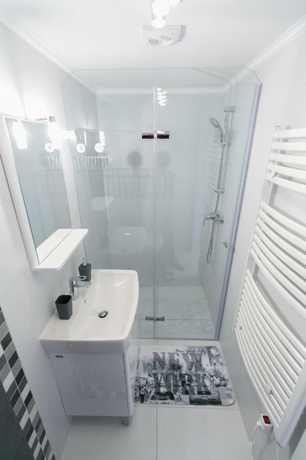 Sleek Minimalist Studio At Inner City Budapeszt Zewnętrze zdjęcie